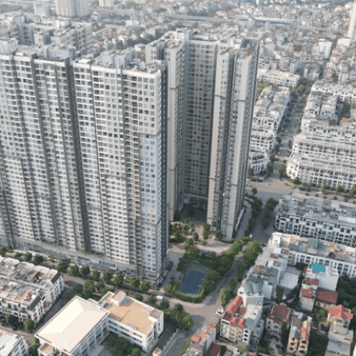 Nhà đầu tư sẵn tiền bắt đầu gom bất động sản giá hời?